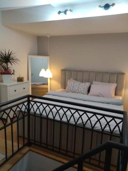 Apartman Element Krusevac Ngoại thất bức ảnh