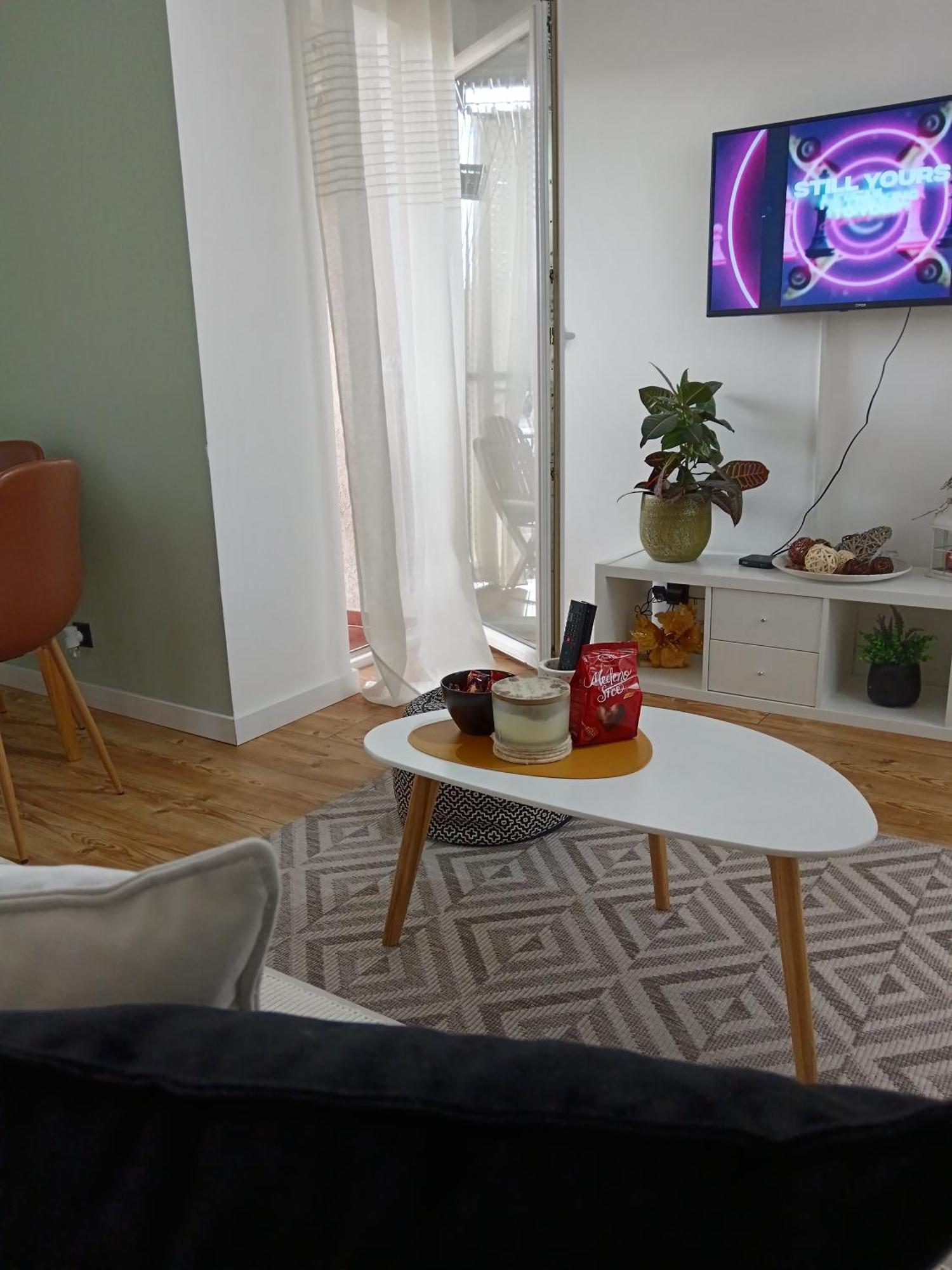 Apartman Element Krusevac Ngoại thất bức ảnh